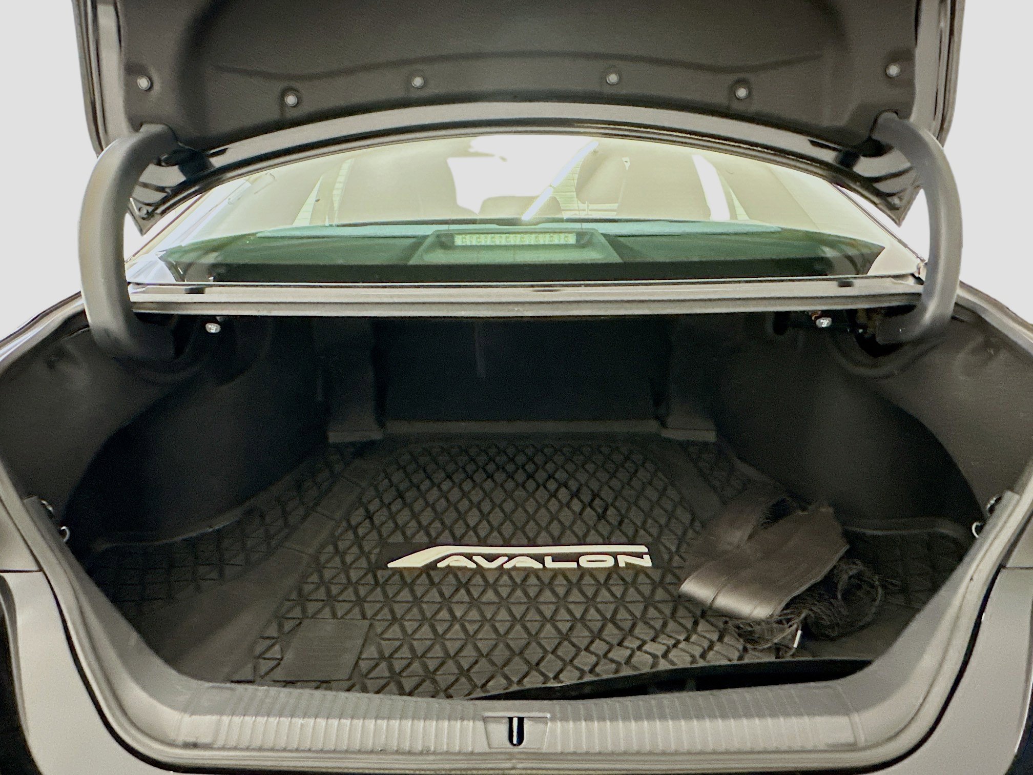 Used 2019 Toyota Avalon XLE image 31