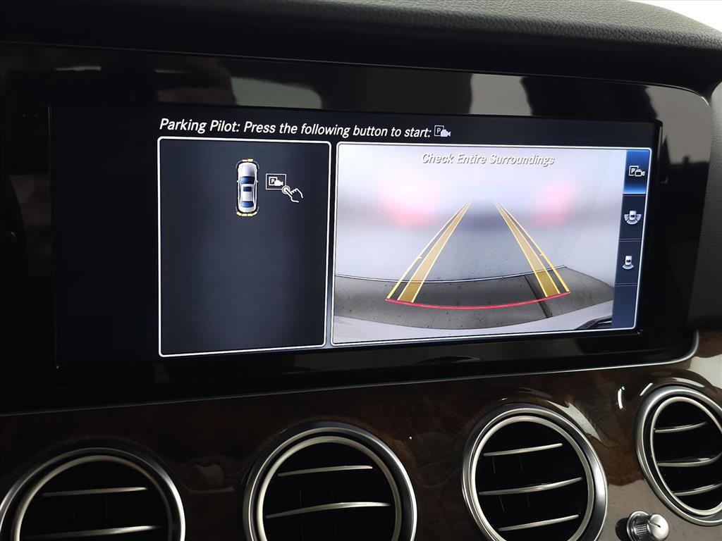 Used 2017 Mercedes-Benz E 300 4MATIC image 26
