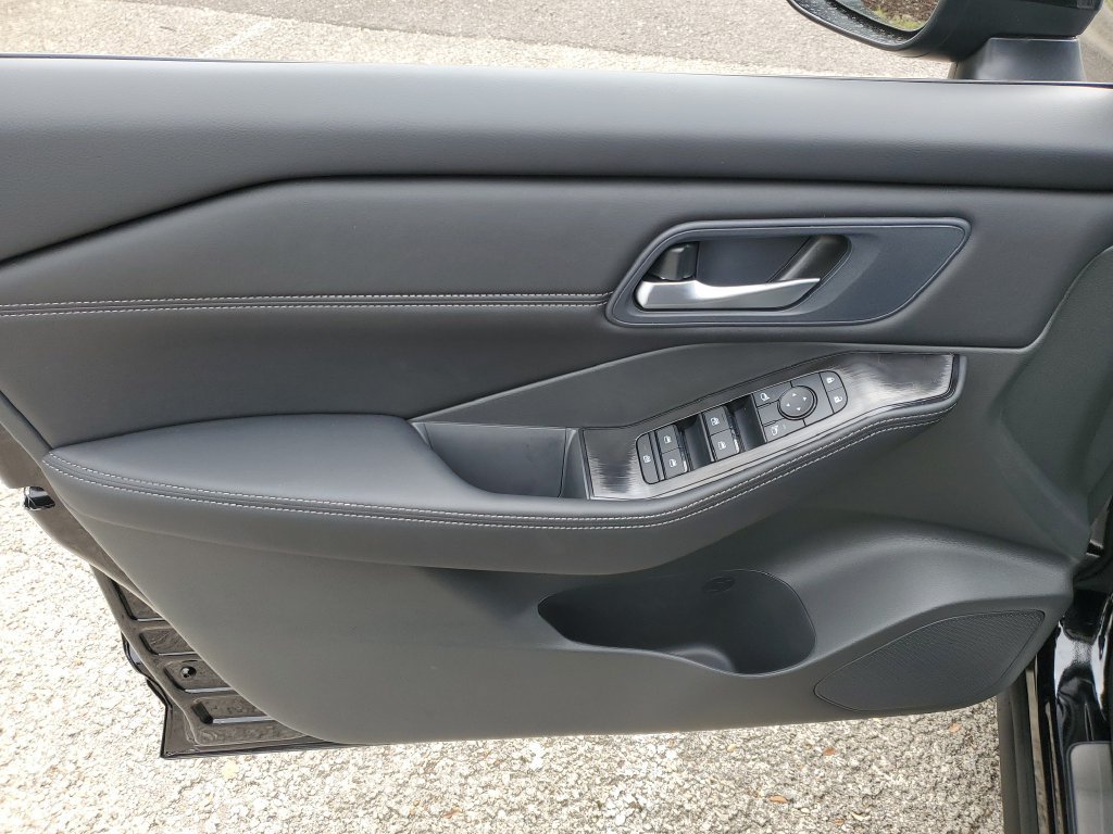 New 2026 Nissan Rogue Dark Armor FWD image 16