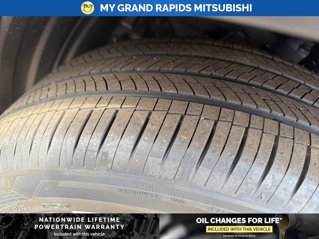 New 2026 Mitsubishi Outlander SE image 10