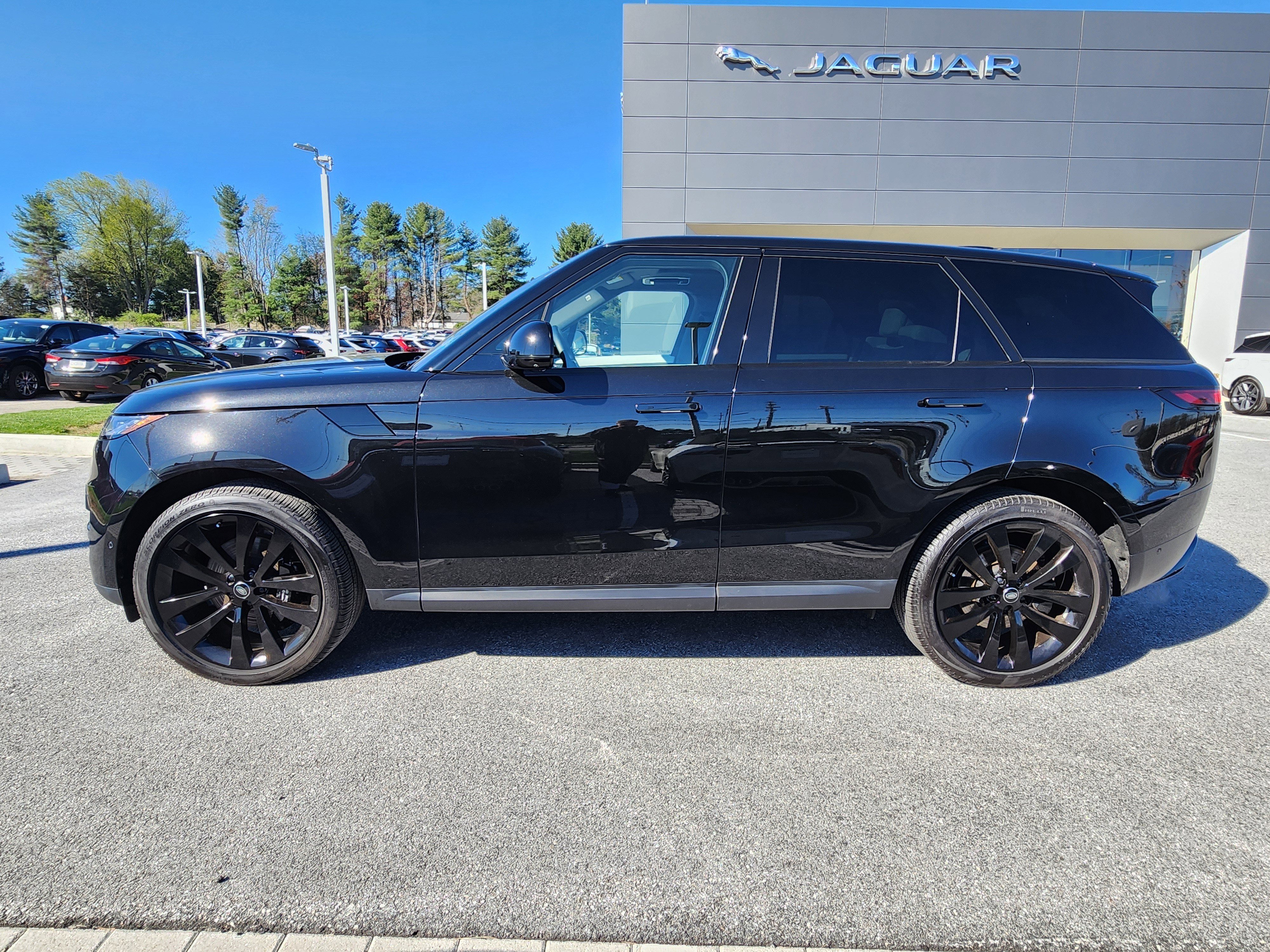 Certified 2024 Land Rover Range Rover Sport SE image 5