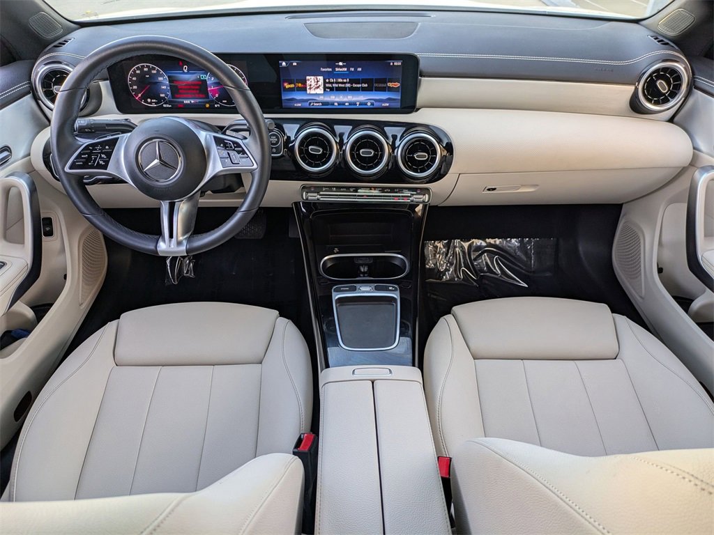 Used 2025 Mercedes-Benz CLA 250 image 24