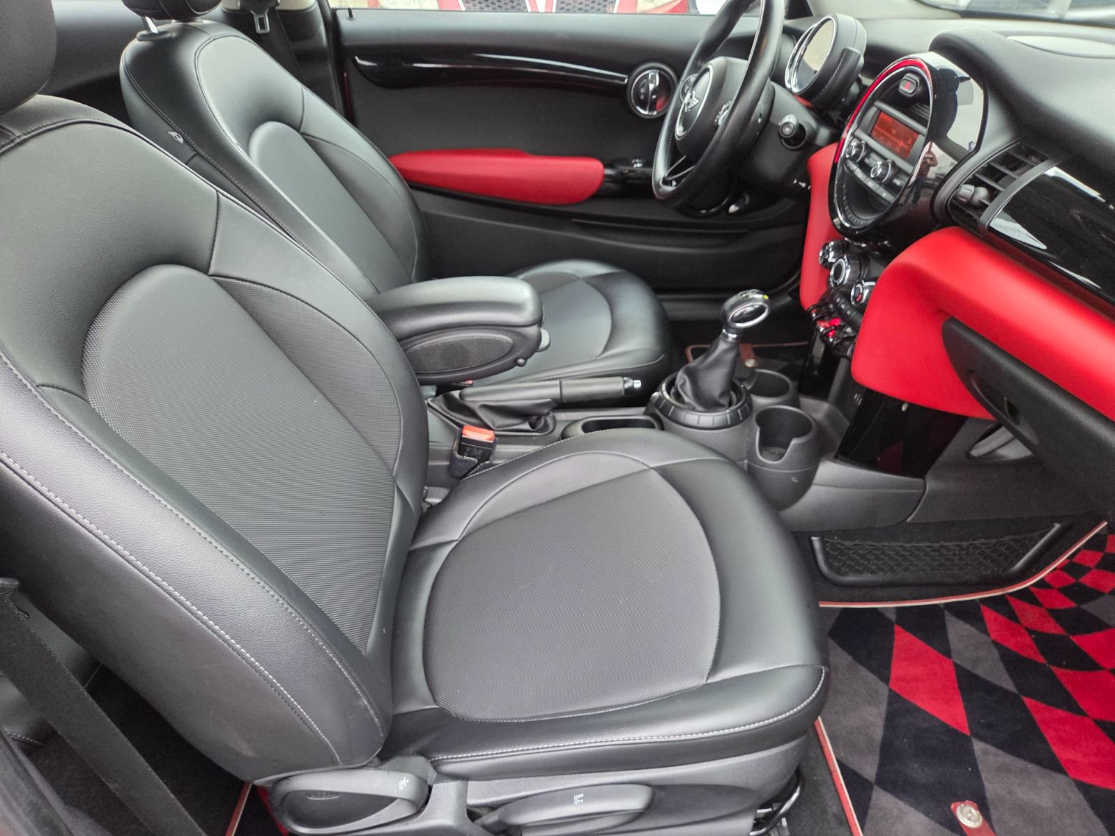 Used 2014 MINI Cooper 2-Door Hardtop FWD image 12