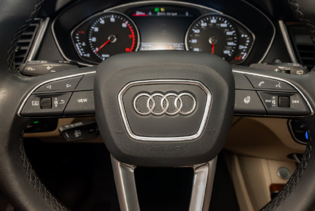 Used 2023 Audi Q5 2.0T Premium w/ Convenience Package AWD/4WD image 13