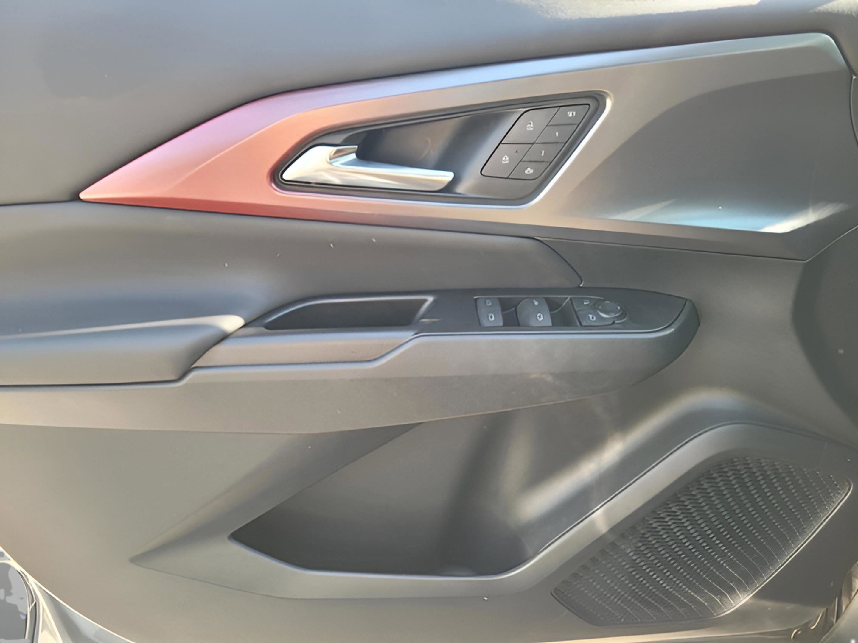 New 2025 Chevrolet Equinox EV RS w/ Active Safety Package 3 image 9