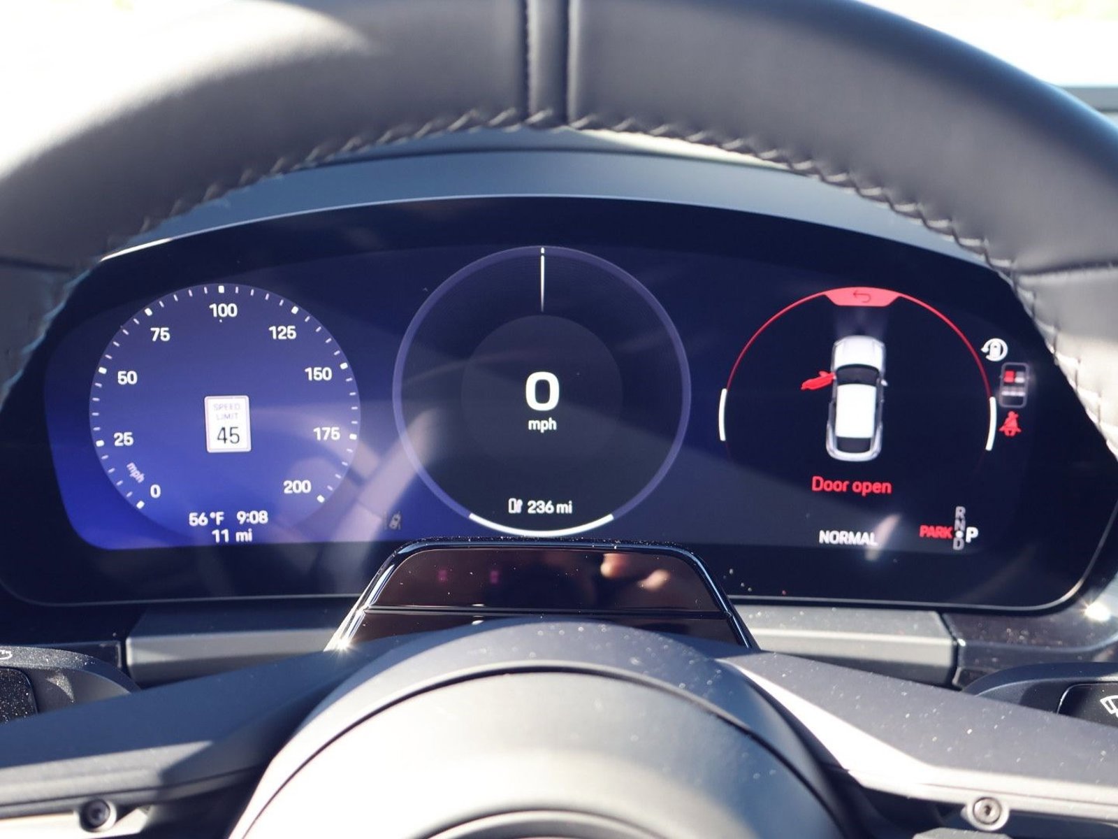 New 2026 Porsche Macan Electric image 16