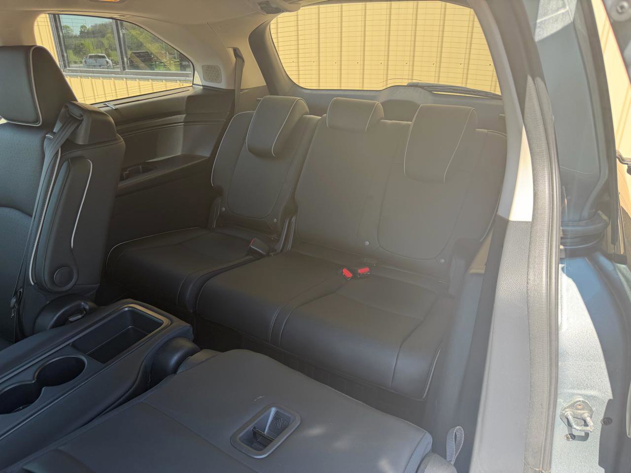 Used 2025 Honda Odyssey Elite image 11