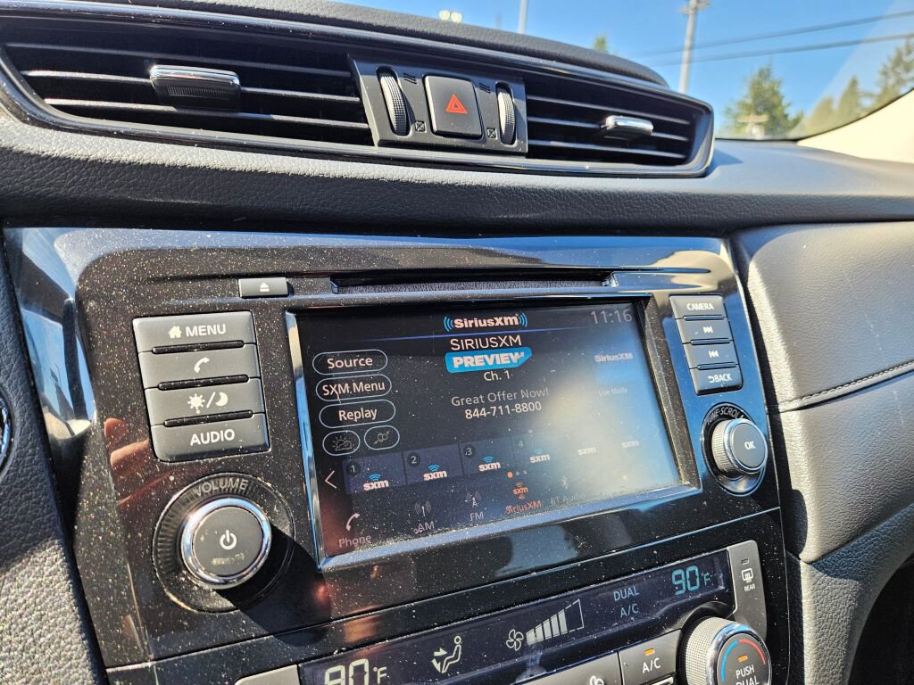 Used 2018 Nissan Rogue SV image 21