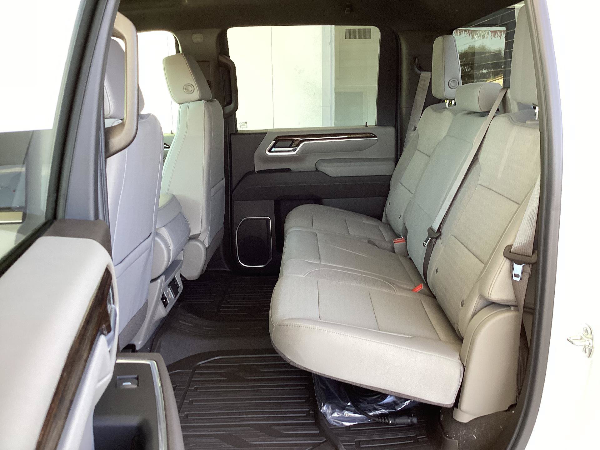 New 2026 GMC Sierra 2500 SLE w/ SLE Value Package; AWD/4WD image 12