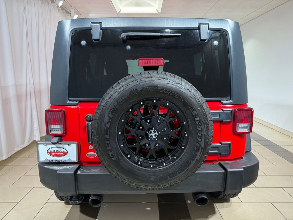 Used 2018 Jeep Wrangler Unlimited Sport w/ Connectivity Group AWD/4WD image 7