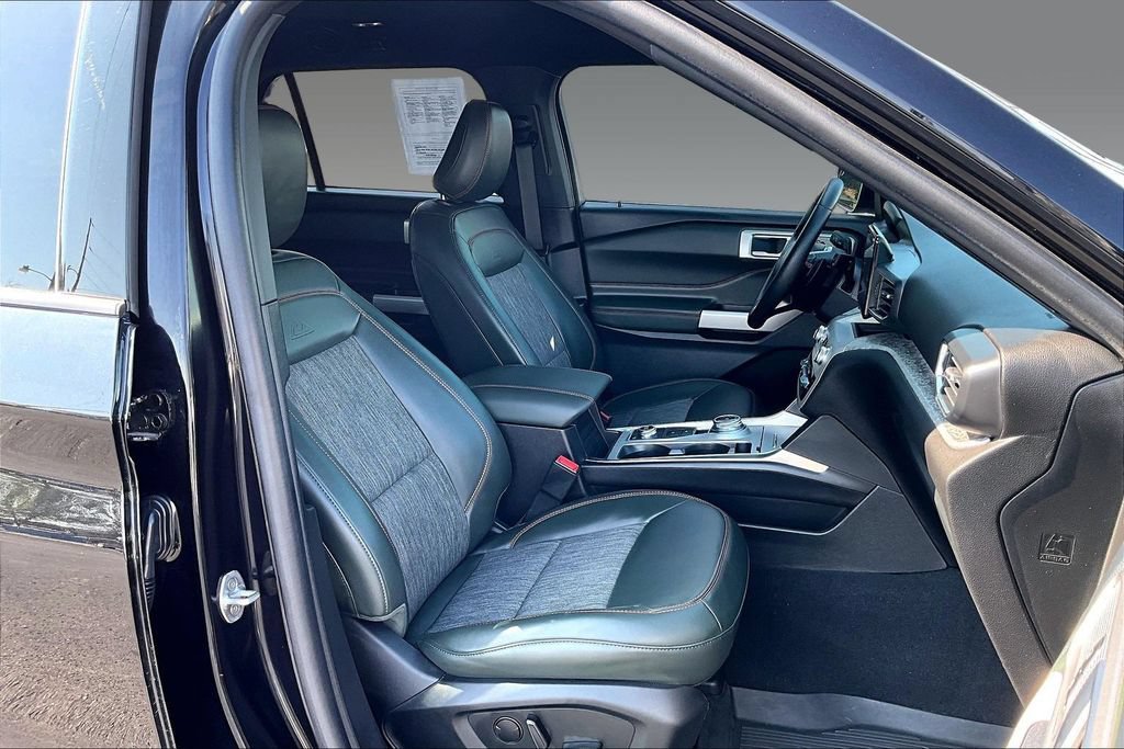 Used 2023 Ford Explorer Timberline w/ Timberline Technology Package AWD/4WD image 4