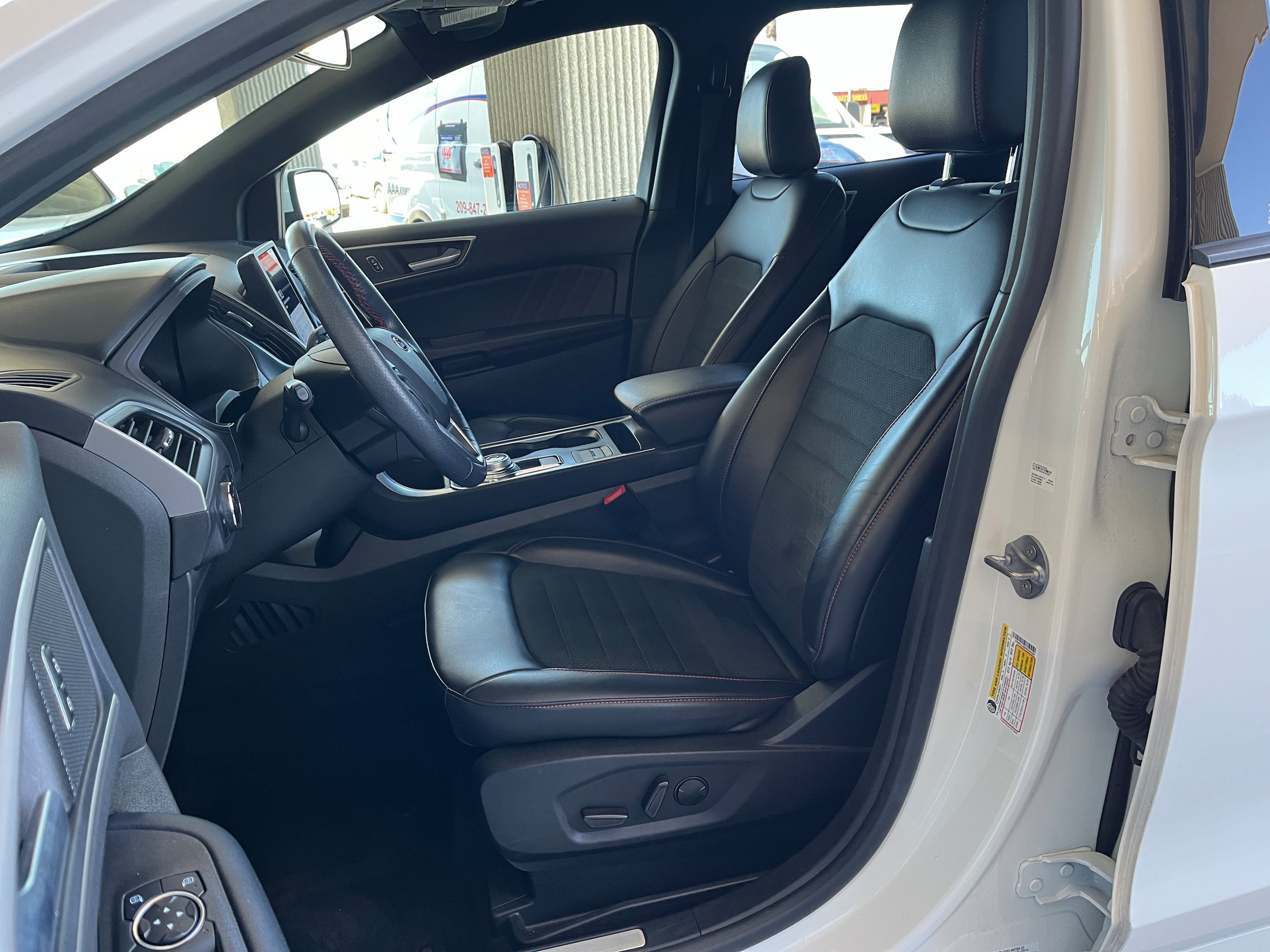 Used 2023 Ford Edge ST-Line AWD/4WD image 4