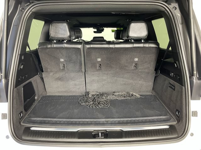 Used 2023 Jeep Grand Wagoneer 4WD w/ Flexible Seating Group image 17