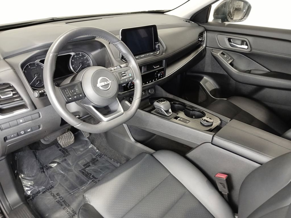 Certified 2024 Nissan Rogue SV w/ SV Premium Package image 16