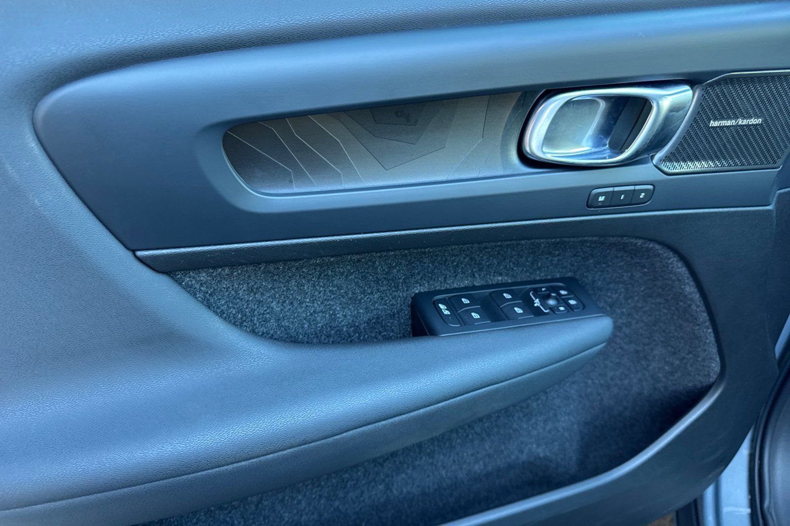 Certified 2023 Volvo XC40 Recharge Ultimate w/ Protection Package Premier AWD/4WD image 15