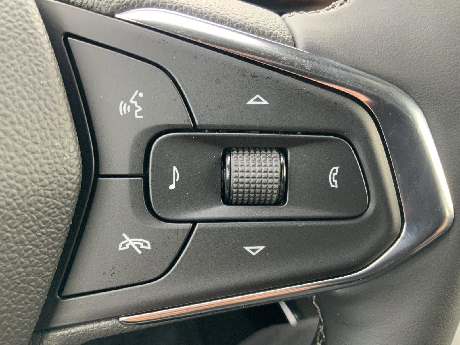 New 2026 Chevrolet Trax LT w/ Driver Confidence Package image 18