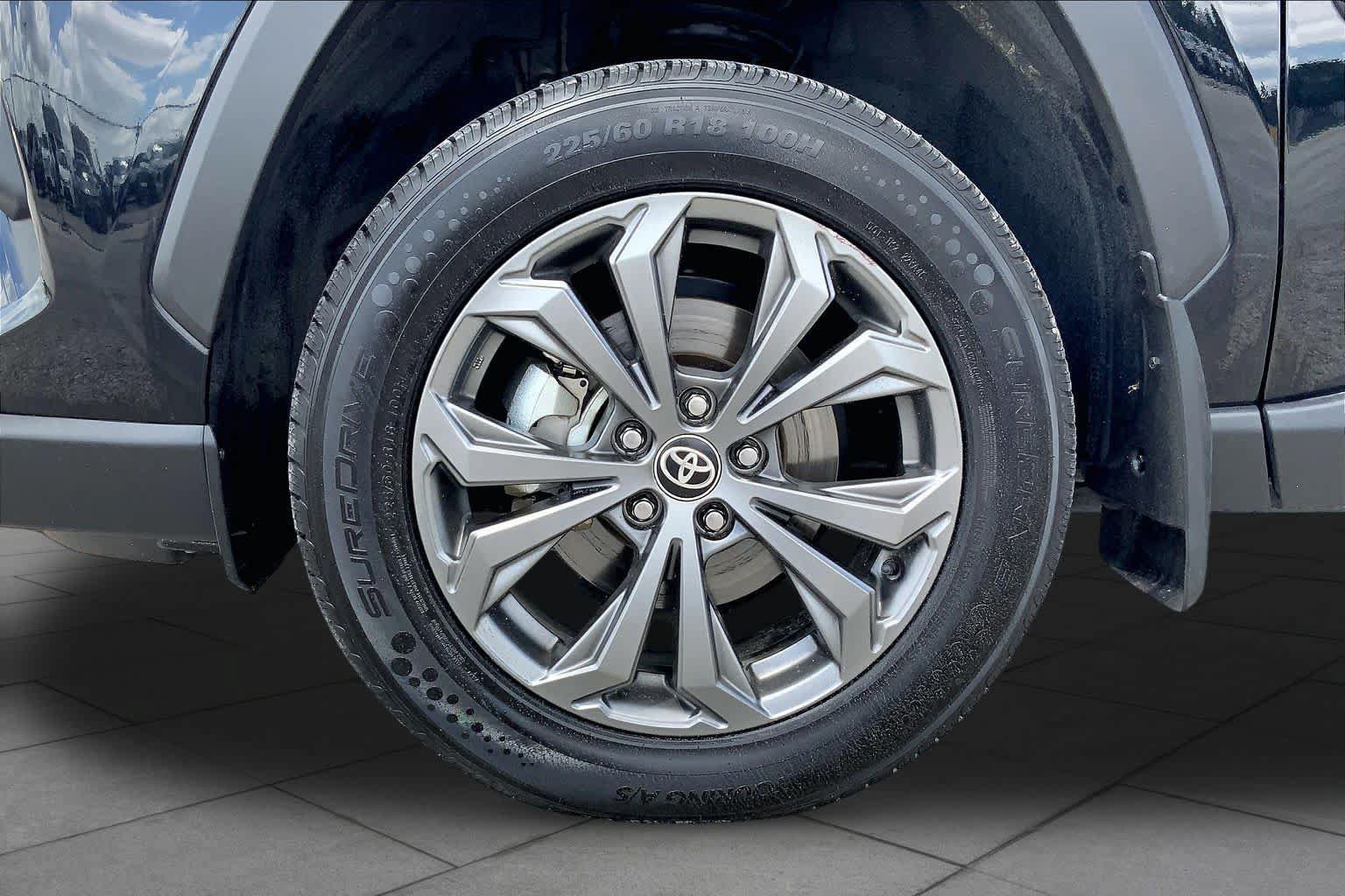 Used 2024 Toyota RAV4 Limited w/ Advanced Technology Package AWD/4WD image 11