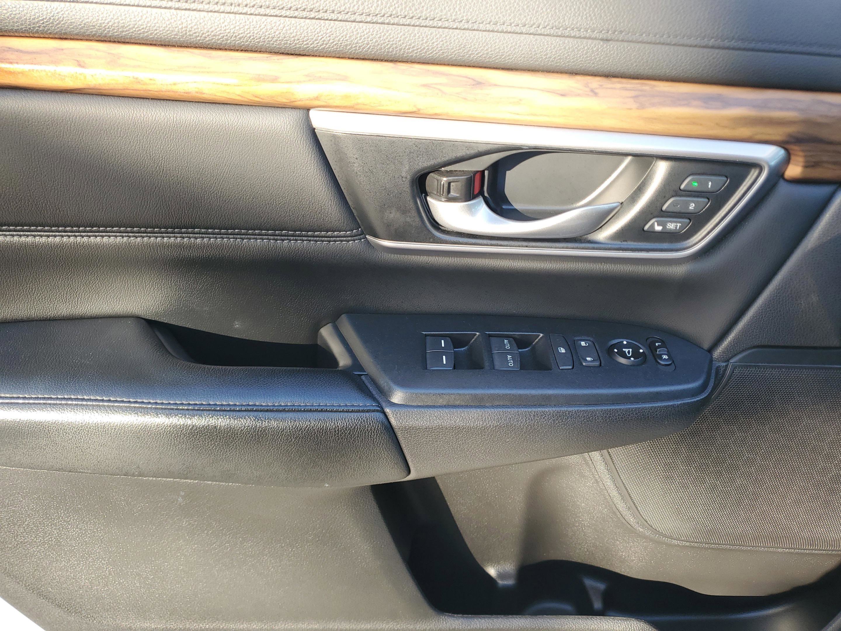 Used 2020 Honda CR-V Touring image 19