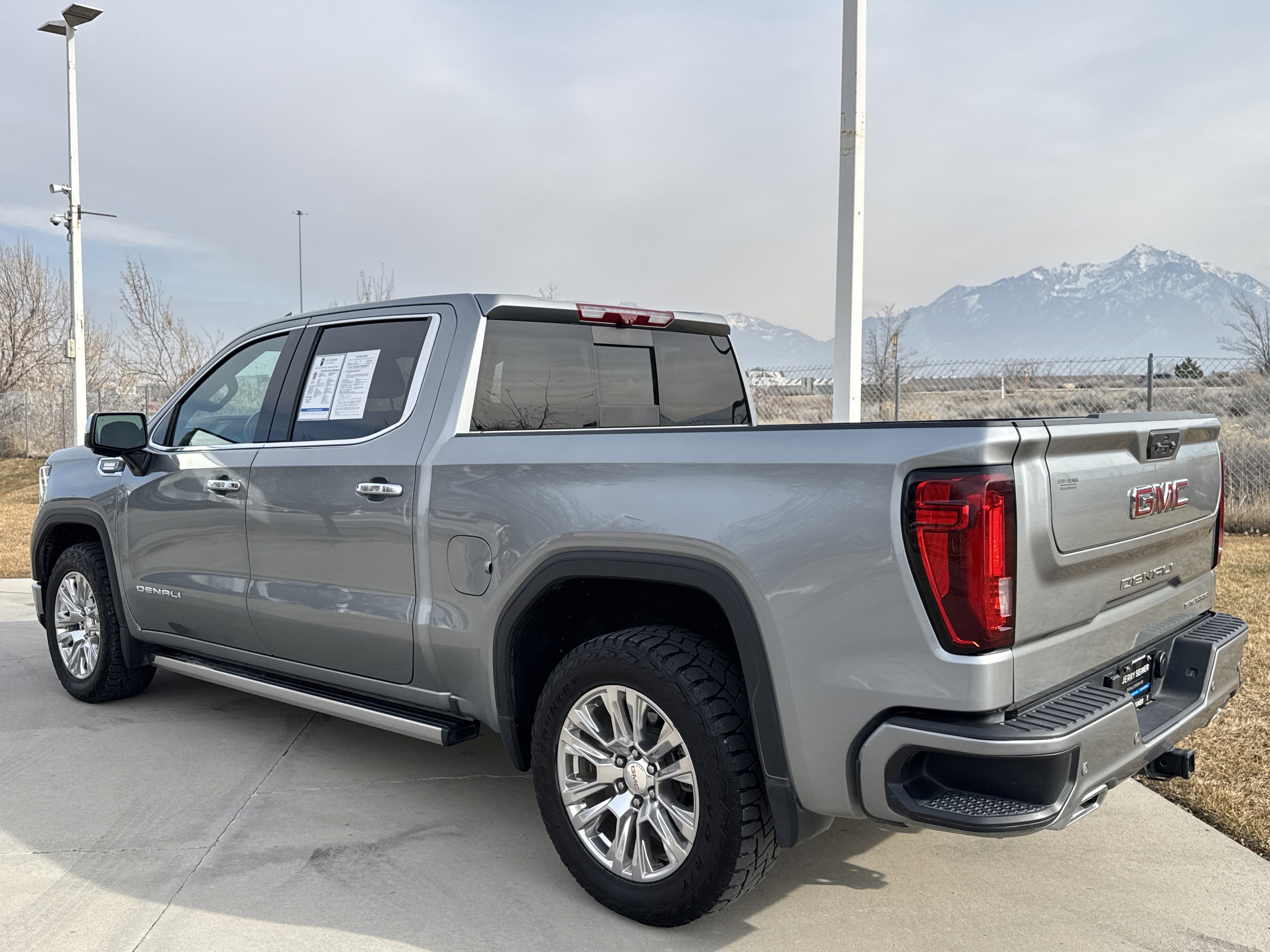 Used 2023 GMC Sierra 1500 Denali w/ Technology Package image 3