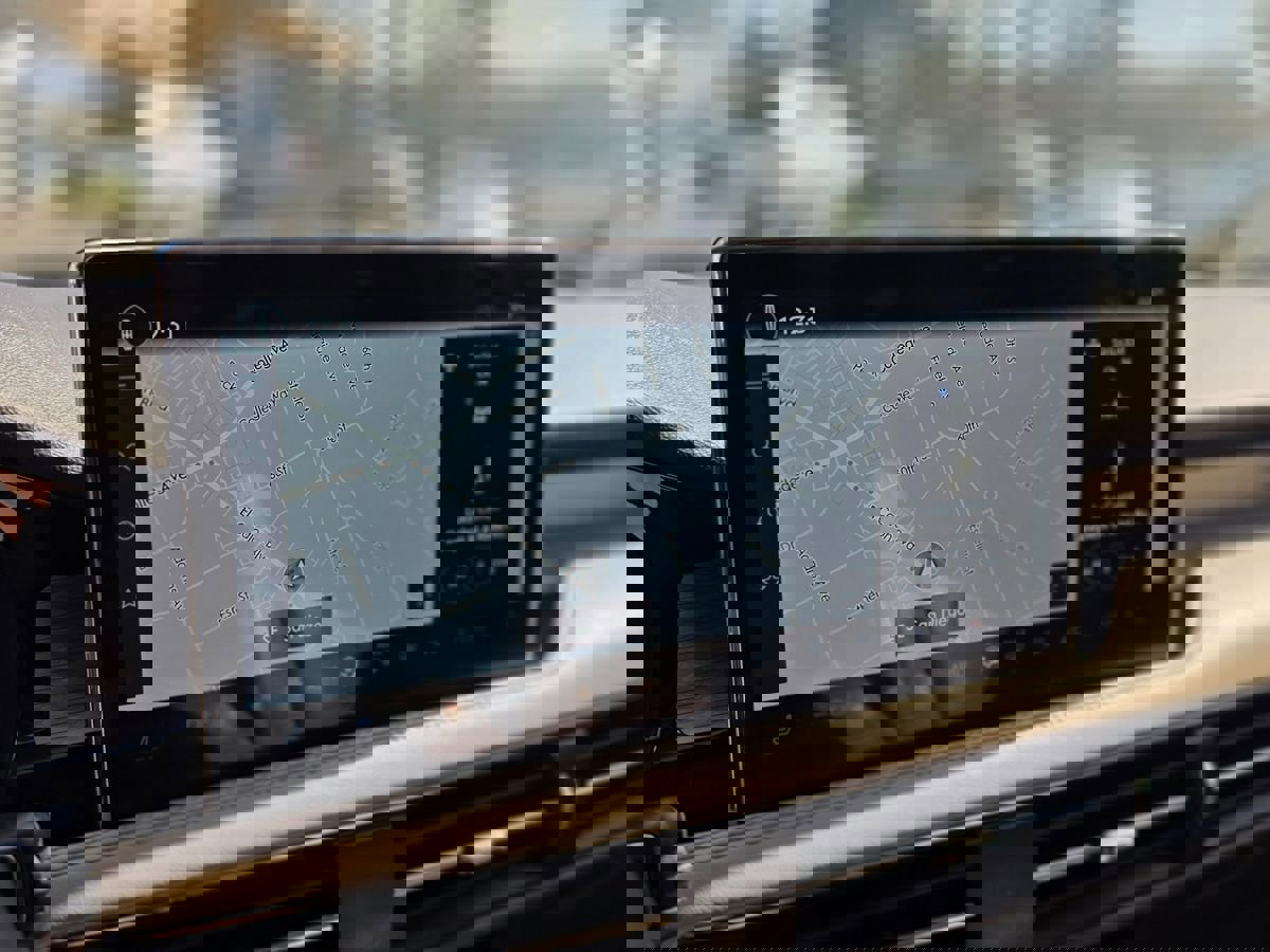 Used 2023 Lincoln Corsair FWD w/ Rear Removable Package Tray image 29