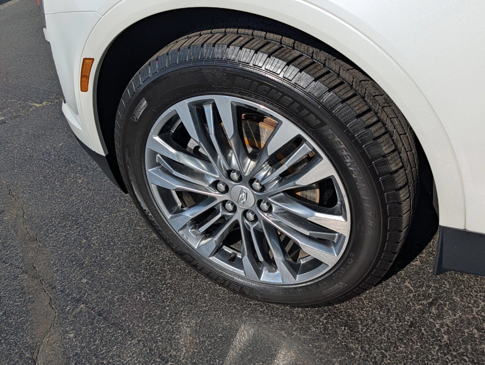 Used 2017 Cadillac XT5 Premium Luxury AWD/4WD image 23