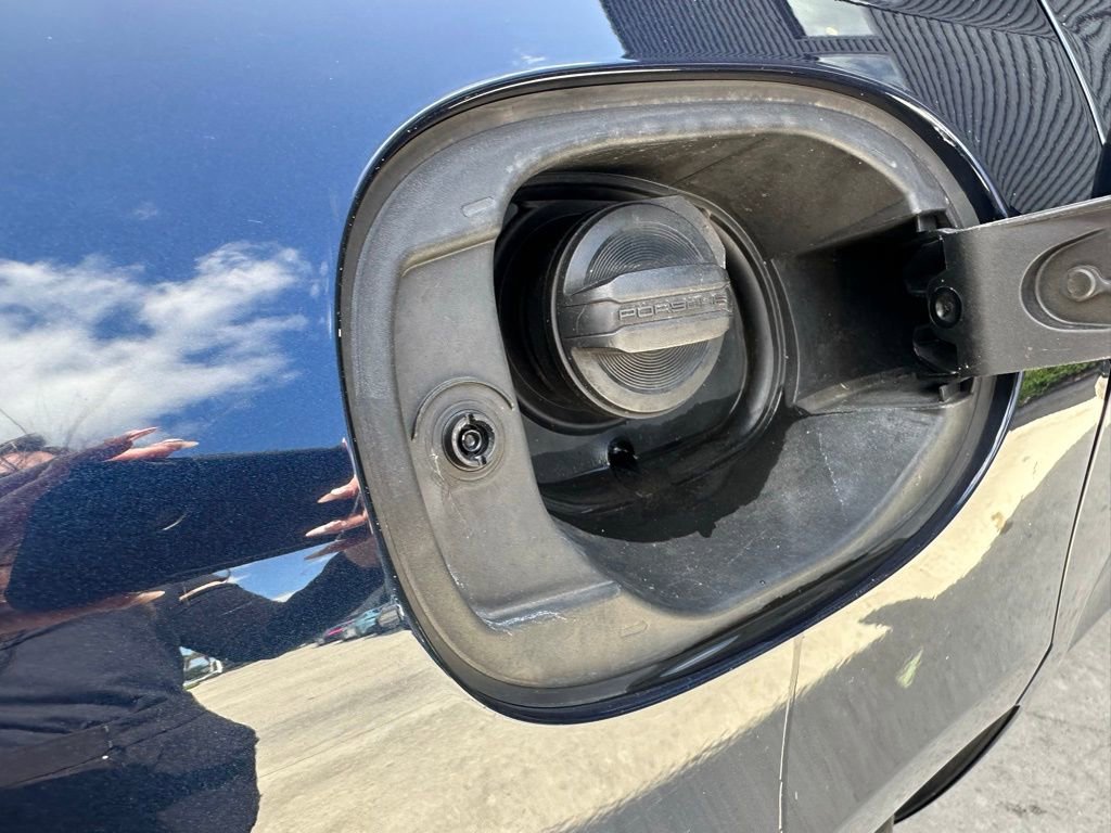 Certified 2020 Porsche Macan AWD/4WD image 38