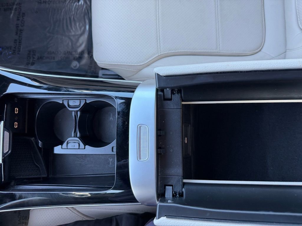 Used 2025 Mercedes-Benz C 300 Sedan image 24