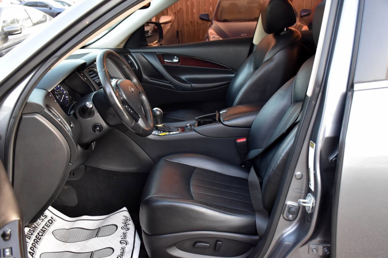 Used 2017 INFINITI QX50 AWD w/ Premium Plus Package image 12