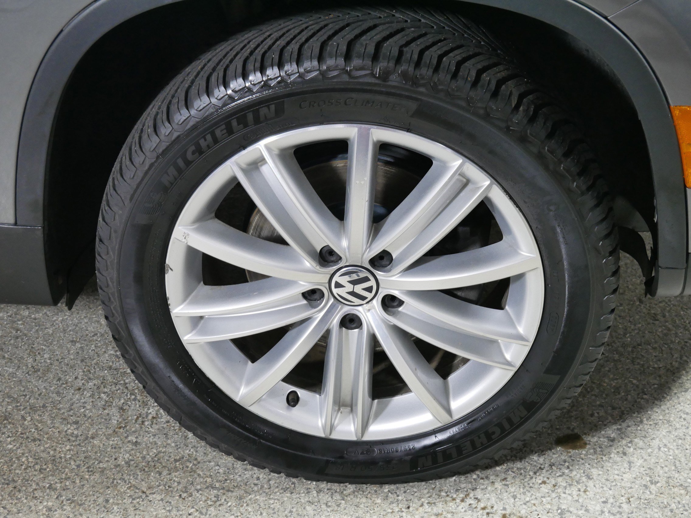 Used 2014 Volkswagen Tiguan SEL AWD/4WD image 15