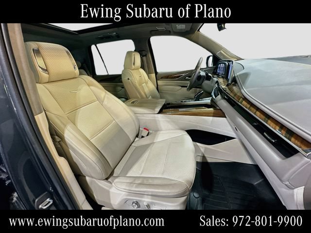 Used 2021 Cadillac Escalade Premium Luxury Platinum AWD/4WD image 32