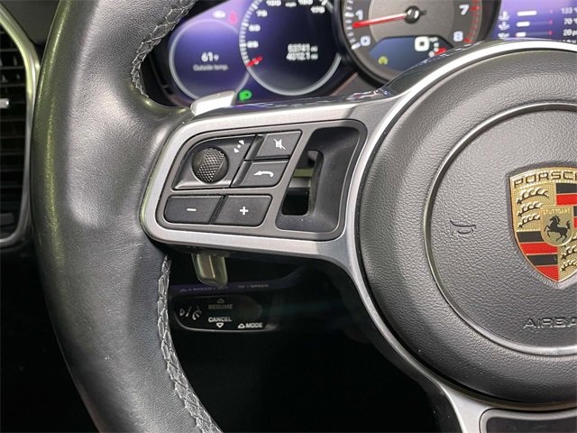 Certified 2022 Porsche Cayenne Platinum Edition image 38