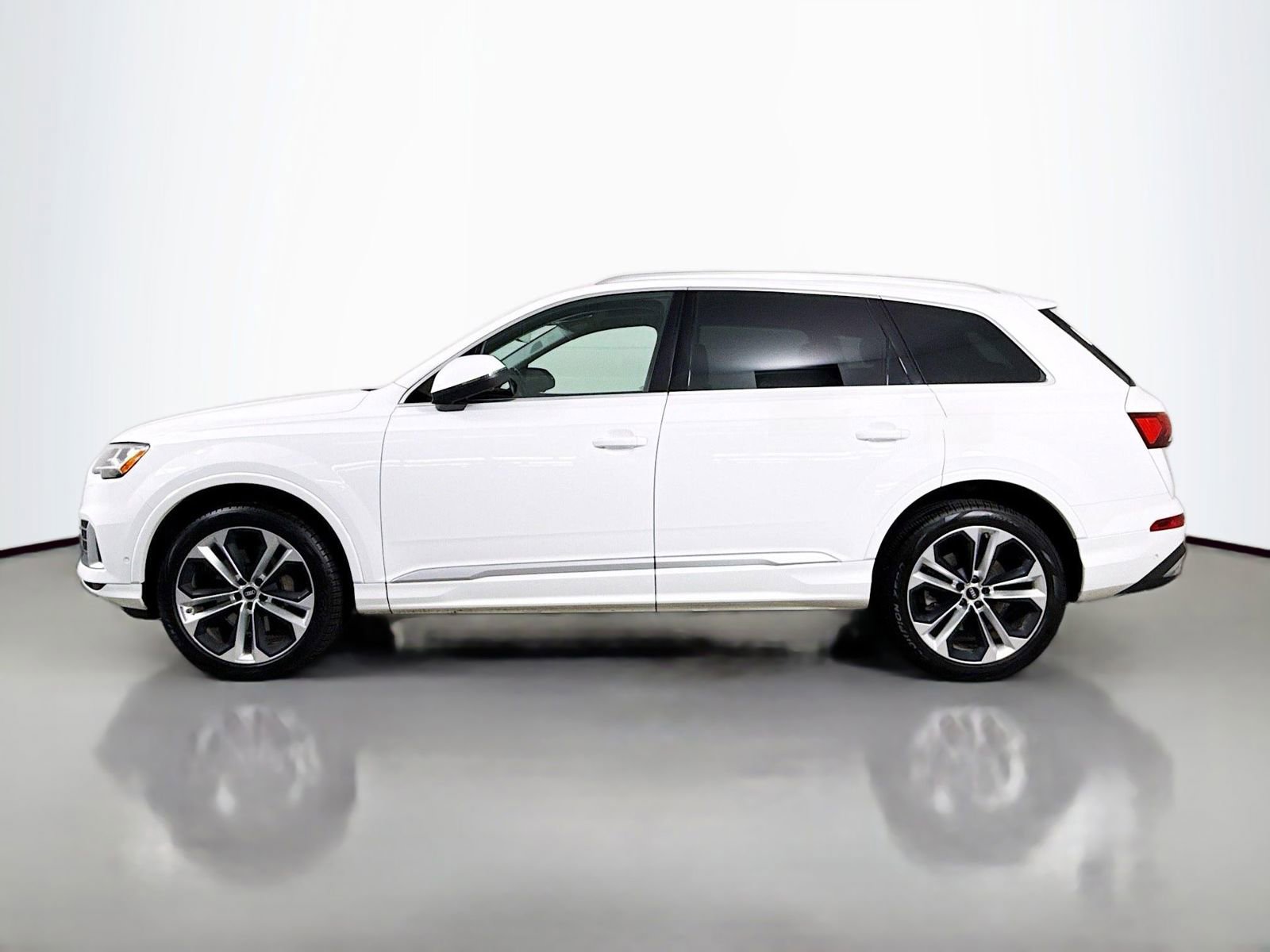 Used 2022 Audi Q7 3.0T Premium Plus image 2