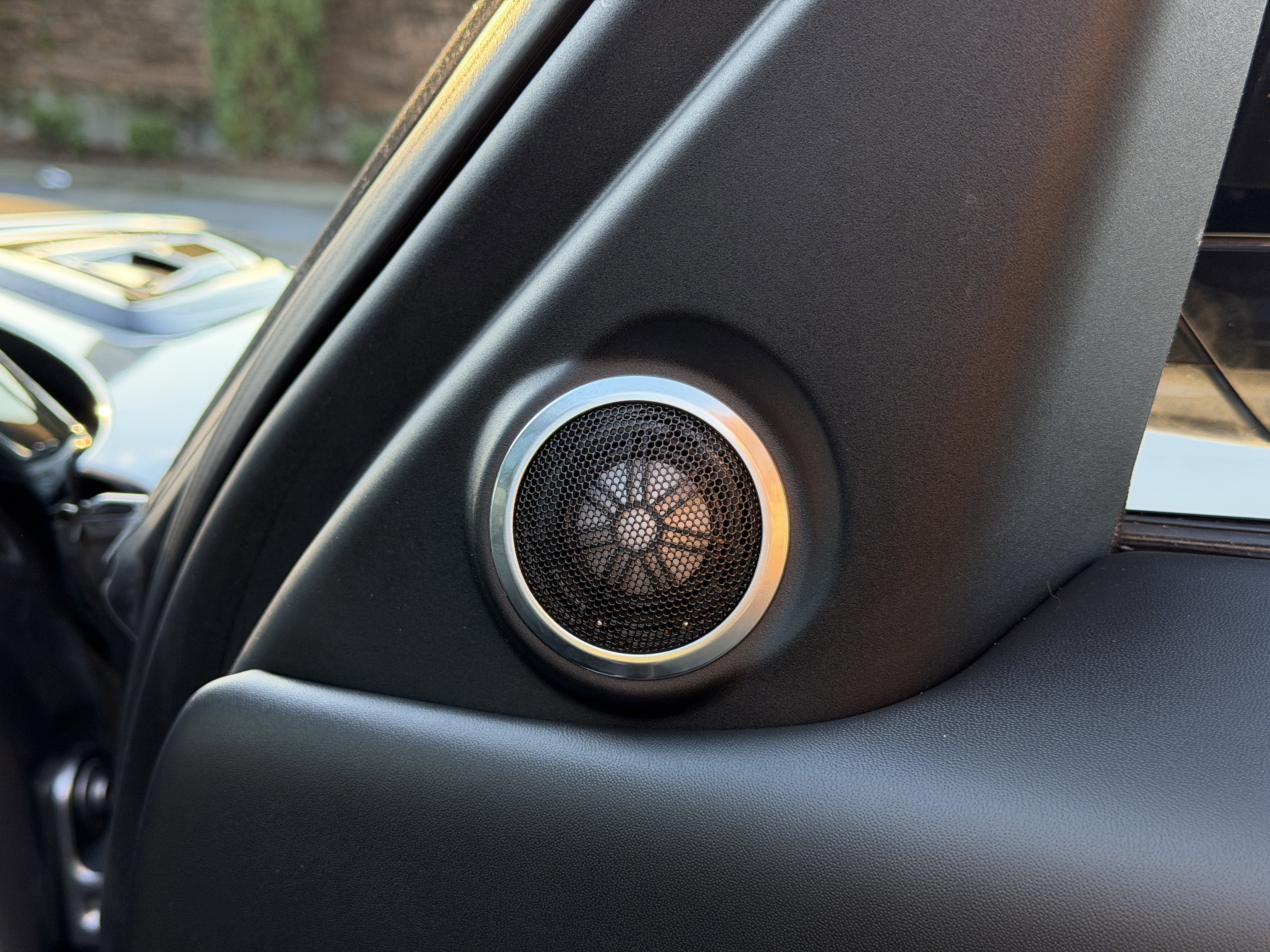 Certified 2022 Land Rover Range Rover Sport SVR image 10