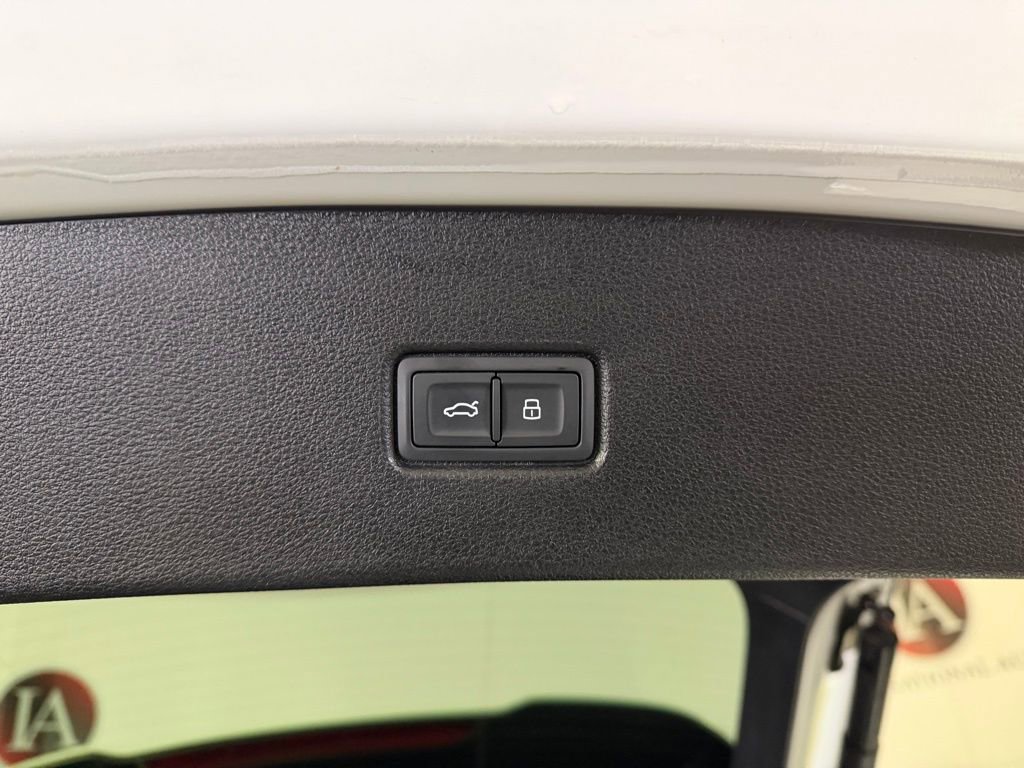 Used 2022 Audi SQ5 Premium Plus image 13