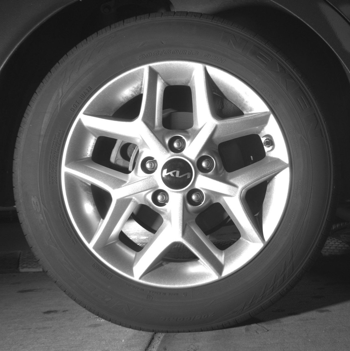 Used 2025 Kia Soul LX w/ LX Technology Package FWD image 22