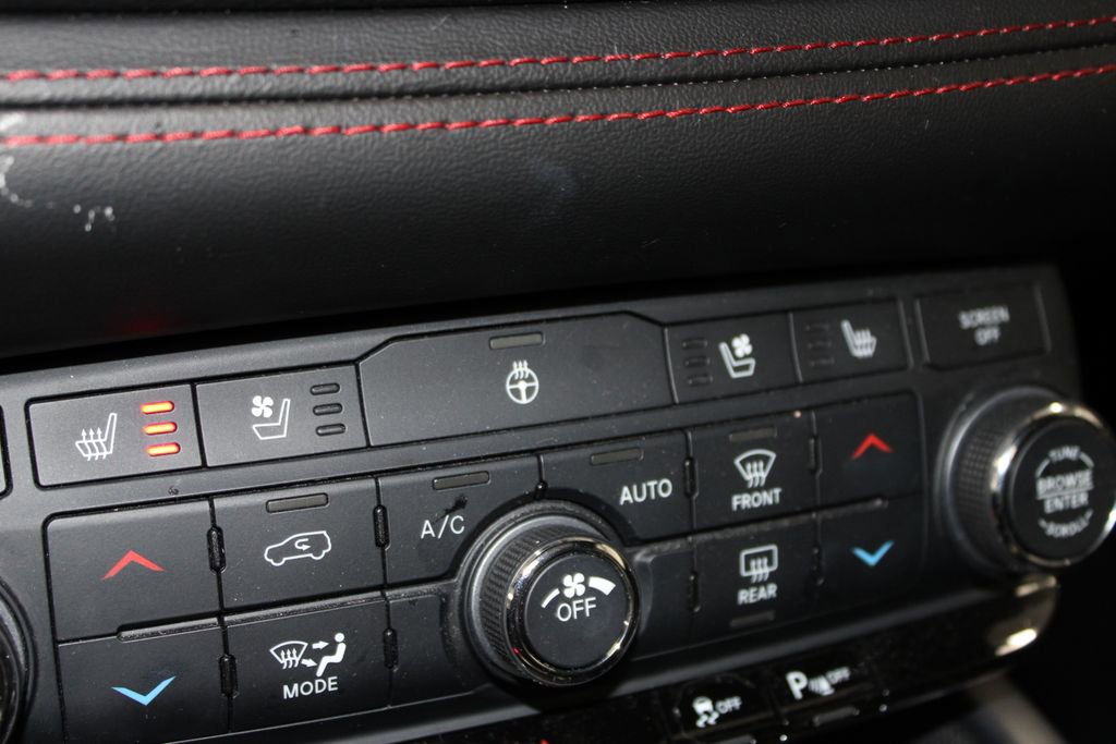 Used 2024 Dodge Durango GT image 24