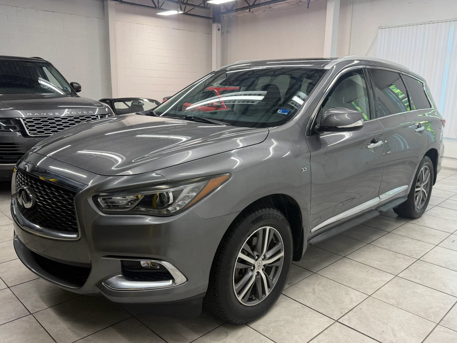 Used 2020 INFINITI QX60 Luxe AWD/4WD image 3