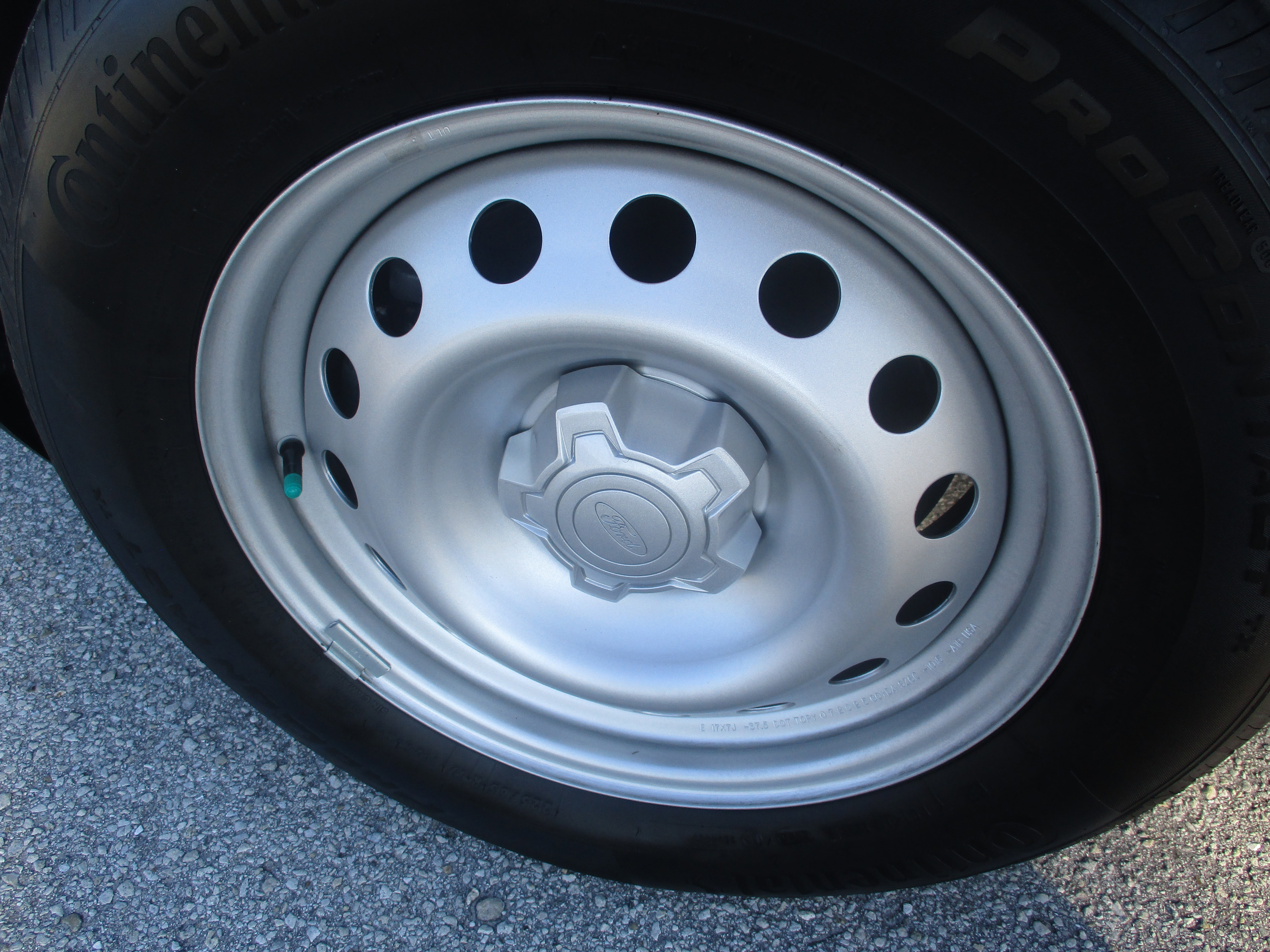 Used 2025 Ford Maverick XL w/ Equipment Group 102A image 9