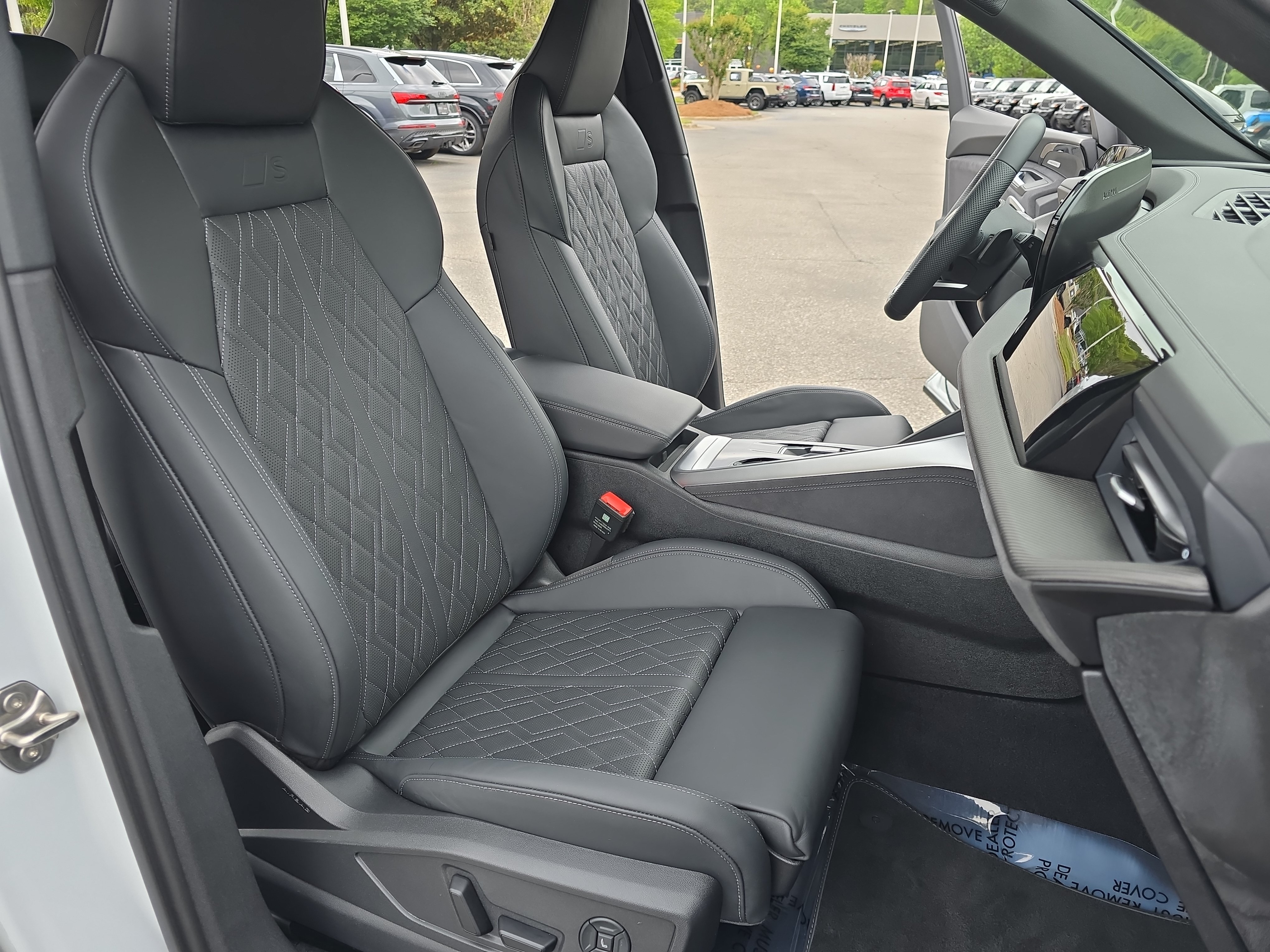 Used 2025 Audi SQ5 Premium Plus w/ Premium Plus Package AWD/4WD image 10