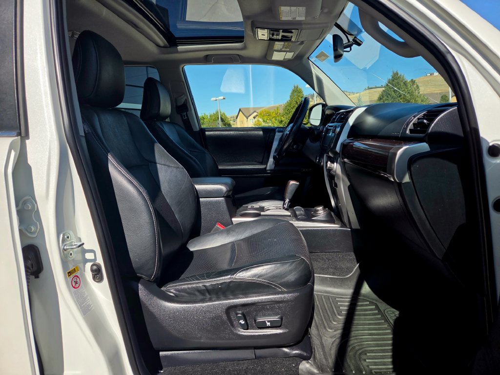 Used 2014 Toyota 4Runner Limited AWD/4WD image 21
