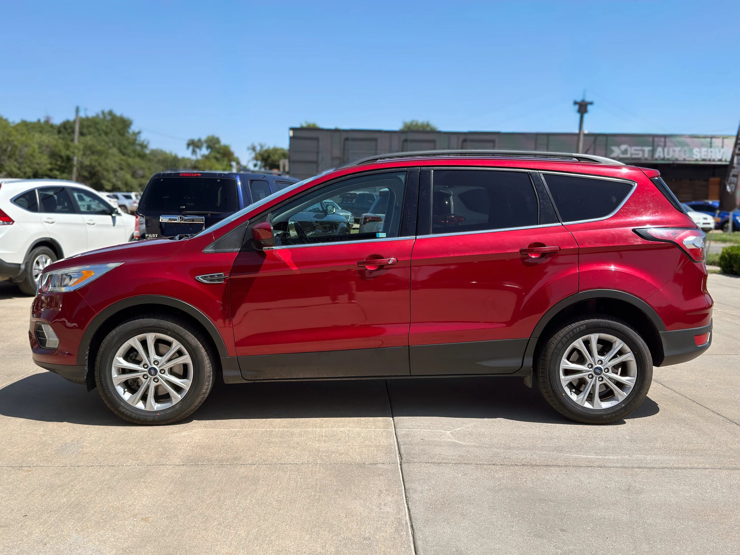 Used 2018 Ford Escape SEL AWD/4WD image 4