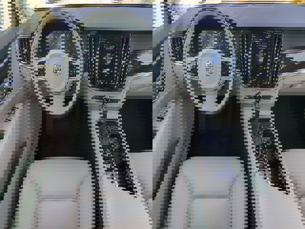 Used 2018 Volvo S90 T5 Momentum w/ Convenience Package image 13