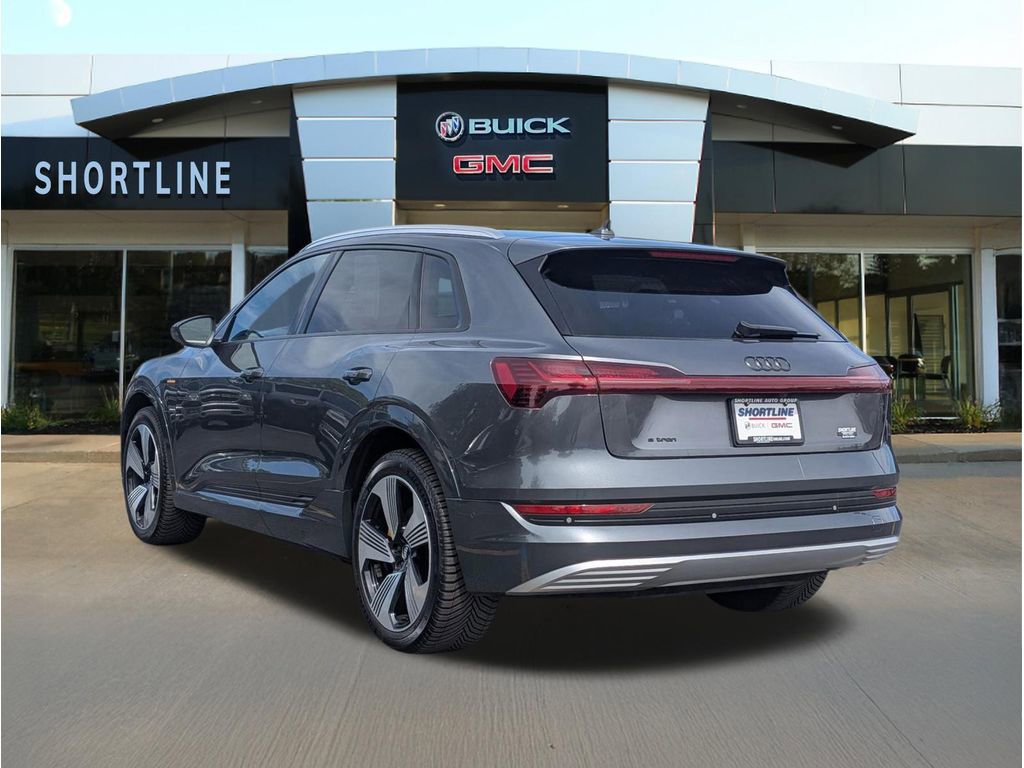 Used 2019 Audi e-tron Prestige w/ Prestige Package AWD/4WD image 5