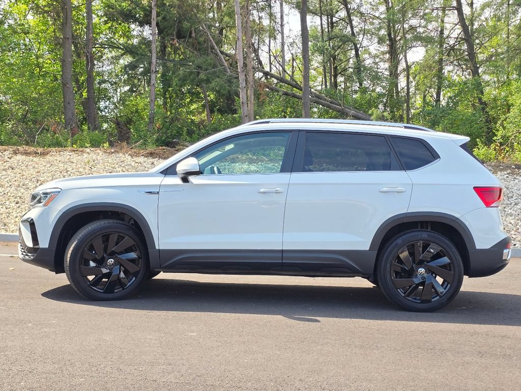 Certified 2024 Volkswagen Taos SEL AWD/4WD image 23