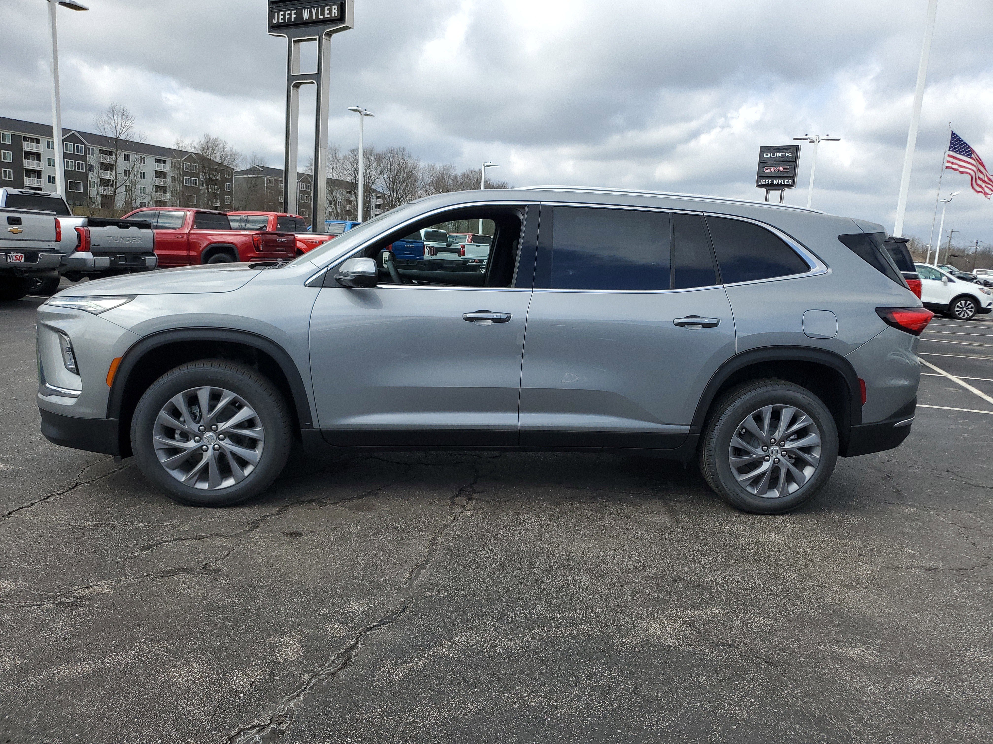 New 2026 Buick Enclave Preferred w/ LPO, Floor Liner Package image 8