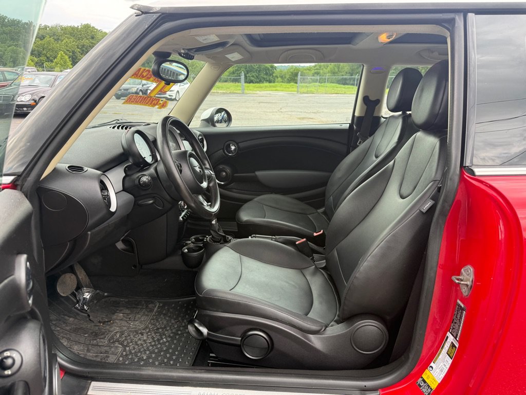 Used 2011 MINI Cooper Hardtop FWD image 8
