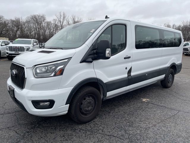 Used 2023 Ford Transit 350 XLT image 4