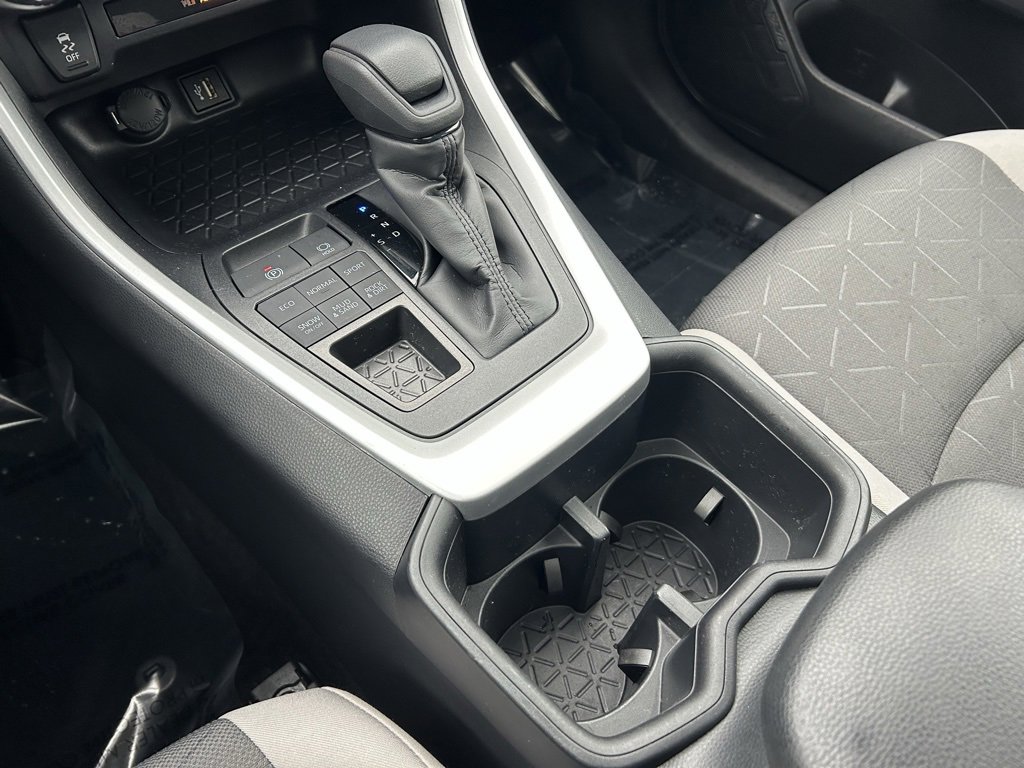 Certified 2025 Toyota RAV4 XLE w/ Convenience Package image 20