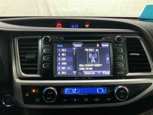 Used 2017 Toyota Highlander XLE AWD/4WD image 28