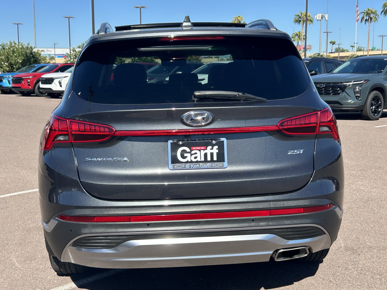 Used 2023 Hyundai Santa Fe Limited FWD image 4